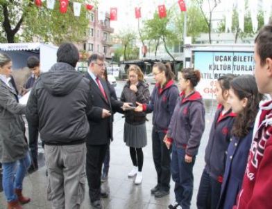 Vali Yılmaz, Liseli Turizm Elçilerini Uğurladı