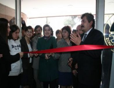 Zihinsel Özürlü Bireylere Yönelik Ahşap Boyama Sergisi Açılışı Yapıldı