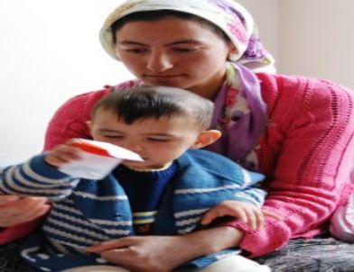 Çocuğun Yemek Borusundan Anahtar Parçası Çıktı