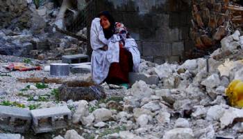İran'da 7.8'lik deprem