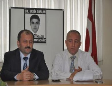 Trabzon'da Doktorlar Sağlık Şehitlerini Anmak ve 'Sağlıkta Şiddete Hayır' Demek İçin Toplandı