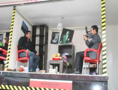 Vali Yılmaz Depremi Yaşadı