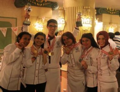 İlk Yılda Ödüle Doymuyorlar