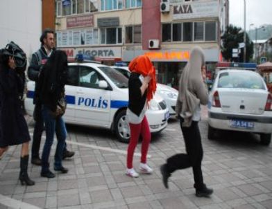 İzmit'te Fuhuş Operasyonu: 5 Gözaltı