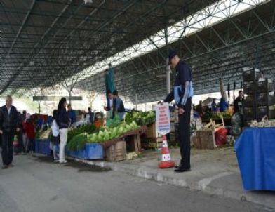 Keçiören Pazarında Her Tezgahın Numarası Var