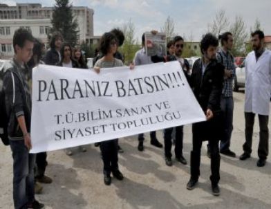 Trakya Üniversitesi Öğrencilerinden Dilek Özçelik’e ‘Yanındayız’ Mesajı