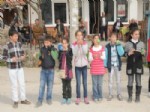 SABRI UZUN - Köyde Yaşayan Çocuklar Doyasıya Eğlendi