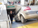 İŞ GÖRÜŞMESİ - Otomobili İle 'Otopark' Diye Metro İstasyonuna Girdi