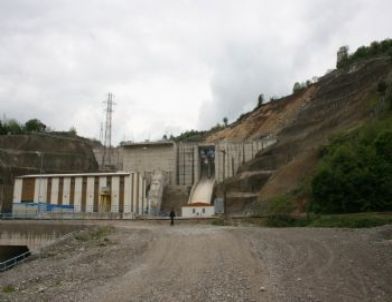 Heyelandan Yolu Kapanan Köylüler Tepkili