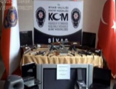 Sivas’ta Suç Örgütü Operasyonu: 15 Gözaltı