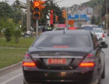 Vekillere trafikte geçiş üstünlüğü