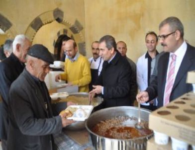 Yozgat'ta Kutlu Doğum Haftası Dolayısıyla Bin 500 Kişilik Yemek Dağıtıldı