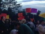 KOÇ ÜNIVERSITESI - Üniversite Öğrencileri İşten Çıkarmayı Protesto Etti