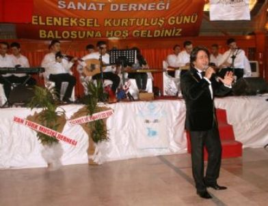 Van’da Kurtuluş Balosu