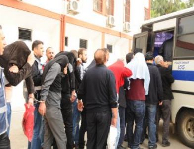 Fuhuş Operasyonunda 8 Tutuklama