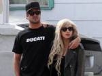 TAYLOR KINNEY - Lady Gaga'nın Canı Sıkıldı Ama...