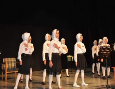 Peygamber Sevgisi Salona Sığmadı