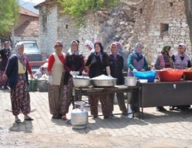 Kutlu Doğum Haftası İçin İmece Yaptılar
