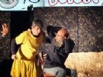 TİYATRO OYUNCUSU - Ünlü Tiyatro Oyuncusu Sayıner, Koyulhisar’da Sahne Aldı