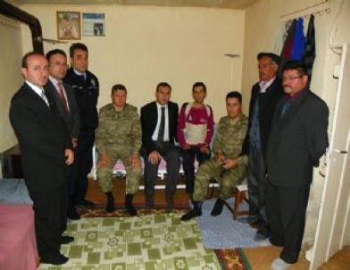 Kaymakam Tuna Askerde Sakat Kalan Vatandaşı Evinde Ziyaret Etti