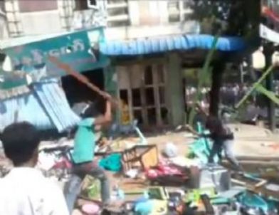 Müslümanlara Ait Ev ve İş Yerlerine Böyle Saldırdılar