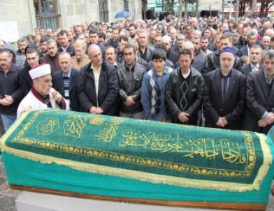 Oteldeki Saldırıda Ölen Şahıs Toprağa Verildi