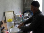 SİİRT VALİLİĞİ - (özel Haber) Terk Edilen Köyde 21 Yıldır Tek Başına Yaşıyor