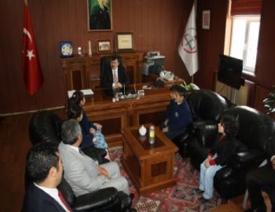 Ağrı Milli Eğitim Müdürü Başak Koltuğunu Devretti