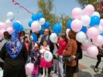 SEDAT PEKEL - Başkandan Çocuklara Balon Jesti