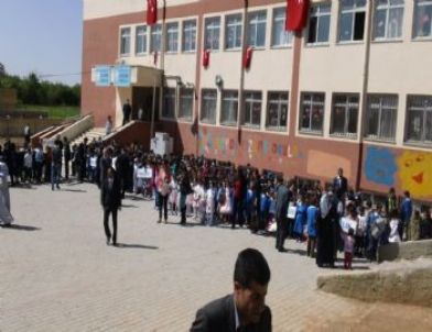 Bozova'da 23 Nisan Çoşkusu