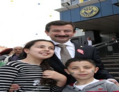 Buca’da 23 Nisan Coşkusu