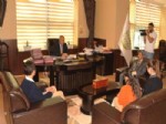 CAN AKıN - Öğrencilerden Rektöre 23 Nisan Ziyareti