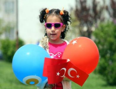 Uşak’ta 23 Nisan Ulusal Egemenlik ve Çocuk Bayramı Kutlamaları