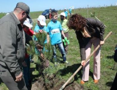 14 Bin Çocuk 14 Bin Fidan Projesi