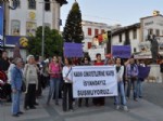 Antalyalı Kadınlar Kadına Şiddeti Protesto Etti