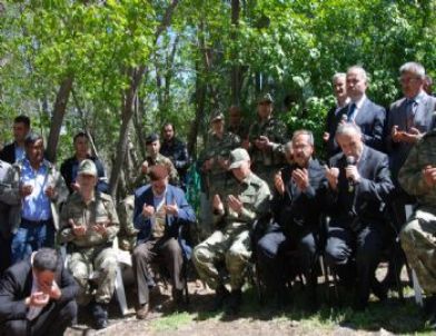 Beraber Savaştıkları Şehidi Unutmadılar