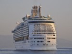 En Büyük Transatlantiklerden Navigator Of The Seas Kuşadası’nda
