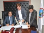 EMEKÇİ KADINLAR - Silopi Belediyesi'nde Tis İmzalandı