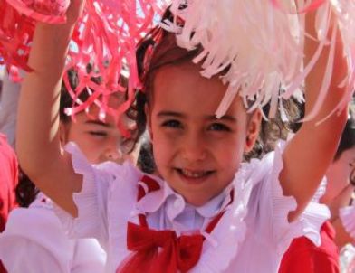 Gecikmeli 23 Nisan Coşkusu