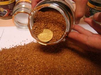 Kahve şişelerinden kaçak altın çıktı