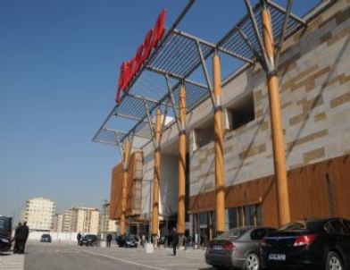 Piazza Alışveriş ve Yaşam Merkezi Kahramanmaraş'ta Açıldı