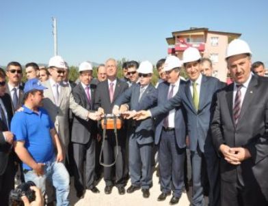 Soma'da 24 Derslikli Ortaokulu'nun Temeli Atıldı