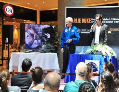 Astronot Charlie Duke, Uzay Kampı Türkiye’nin özel misafiri olarak İzmir’e geldi