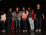 KATARAKT AMELİYATI - Bursa'daki Liseliler 'en İyi İyiliği' Yapmak İçin Yarıştı Ödülü Kaptı