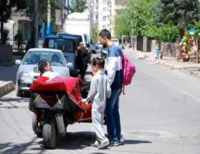 Diyarbakırlı Mucit Kendi Otomobilini Yaptı