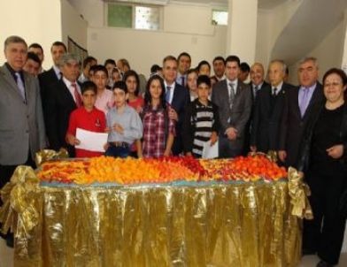 Engelliler Üretiyor Engelleri Aşıyor Sergisi Açıldı