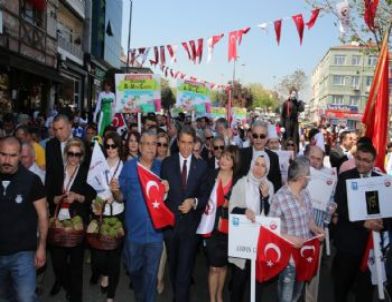 Fevzipaşa Caddesi’nde Karnaval Havasında Açılış