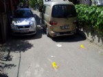 MİNİBÜSÇÜ - Kartal’da Sokak Ortasında Silahlı Çatışma: 1 Ölü, 3 Yaralı