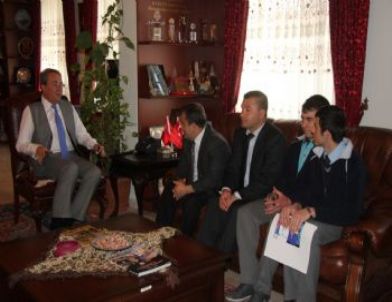 Öğrenciler Ab Projelerini Belediye Başkanı Ünver’e Anlattı