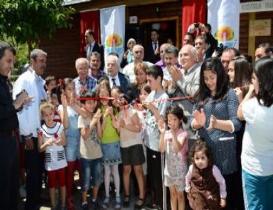 Okuma Salonları Projesi'nde Açılış Coşkusu